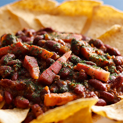 結旨豚ベーコンのチリコンカン風