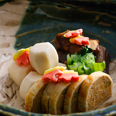 煮物盛り合わせ（里芋、南京椎茸信田巻、一口鮎煮、花麩、青味）