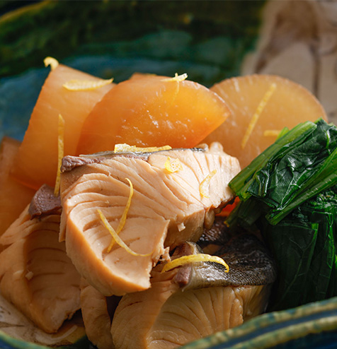 煮物盛り合わせ（鰤大根、法蓮草、刻み柚子）