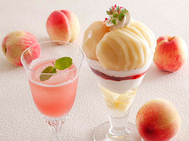 Hida Peach Parfait JPY 1,500(tax included)