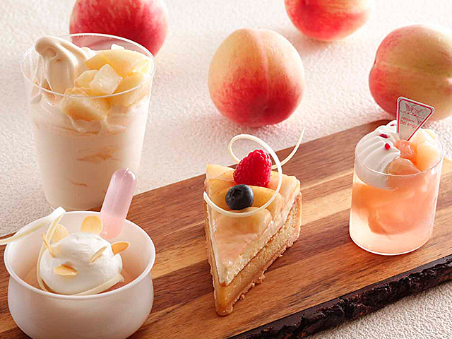 Hida Peach Pechee JPY 360(tax included)　Hida Peach Tart JPY 490(tax included) Hida Peach Compote JPY 480(tax included) Hida Peach Soft-serve Ice Cream JPY 480(tax included)