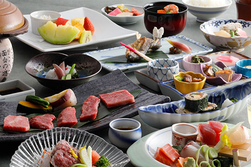 【早得45】【公式割】45日前までの予約でお一人様2,750円お得！お食事が選べる【特選プラン】