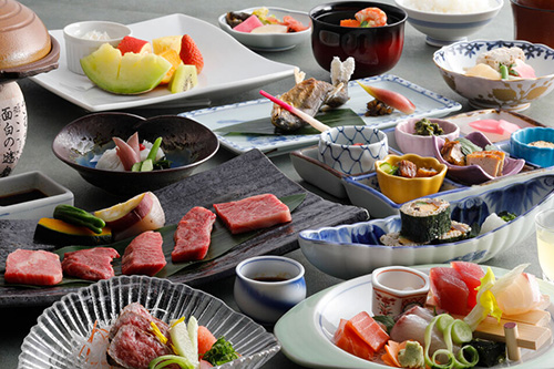 【早得45】【公式割】45日前までの予約でお一人様2,750円お得！お食事が選べる【特選プラン】