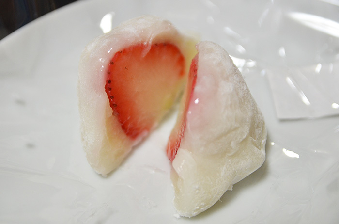 Strawberry Daifuku at Saika Nanakusa
