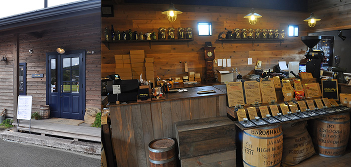木のぬくもりが温かく懐かしい工房のような自家焙煎珈琲専門店、yakata coffee。
