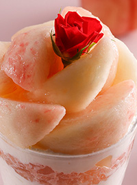 亀山農園の飛騨桃パフェ